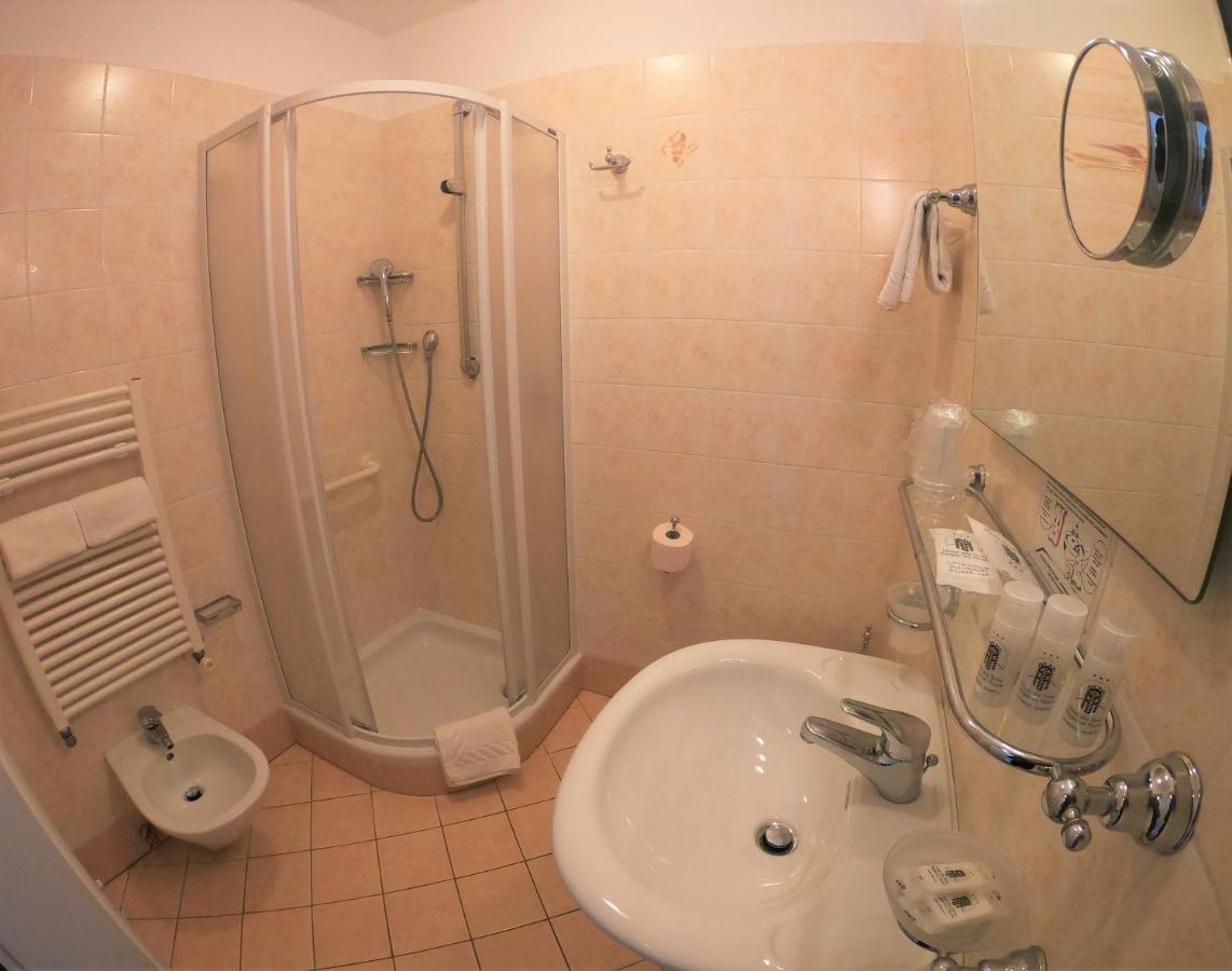 Albergo Alla Torre Siegler Im Thurm Мерано Экстерьер фото