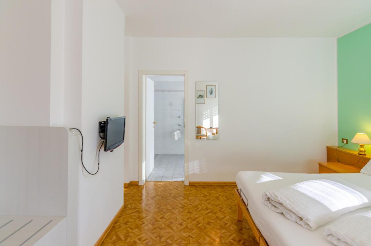 Albergo Alla Torre Siegler Im Thurm Мерано Экстерьер фото